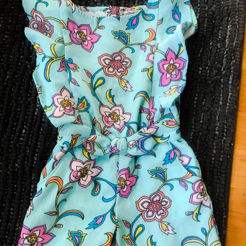 Girls toddler size 3t Romper Oshkosh